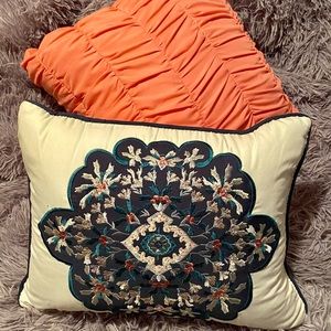 2 Throw Pillows - New